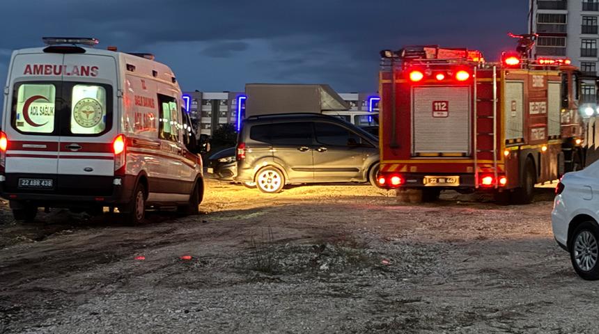 Edirne'de balkon yangını! Kombiden çıktığı iddia edildi: İtfaiye ekipleri müdahale etti