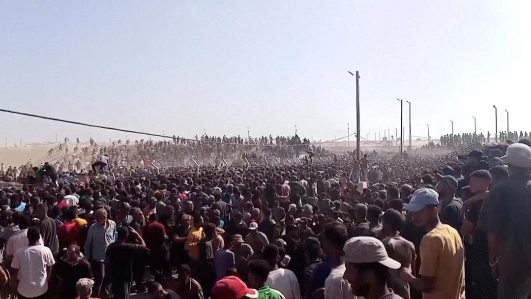 Dünyanın konuştuğu görüntü! Yardım için geldiler, canlarından oldular! Fotoğraflar Nazi kamplarına benzetildi… 1