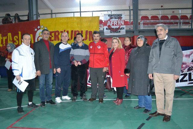 Erzurum’da ‘Engelleri Aşta Gel Mehmet’im’ futbol müsabakası