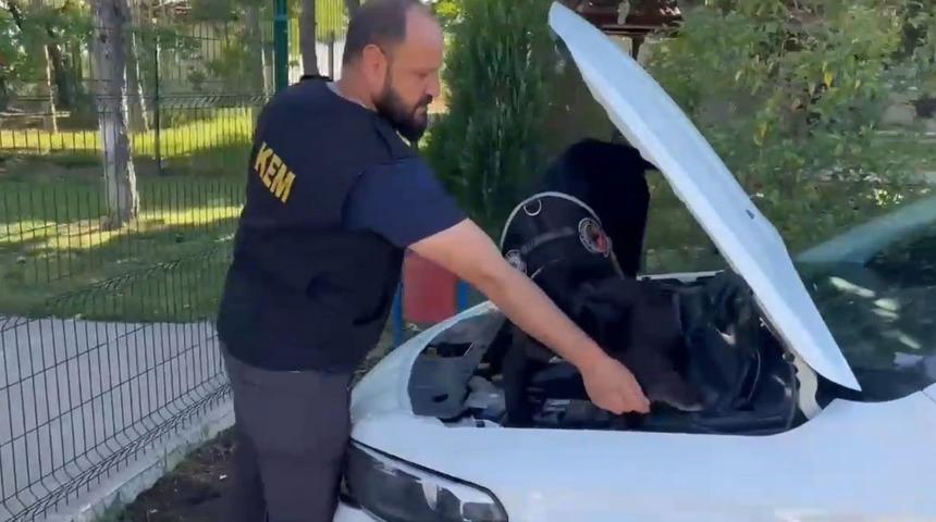 Kırklareli’nde durdurulan araçta uyuşturucu ele geçirildi