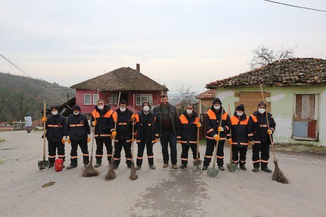 Adapazarı Belediyesi her gün 3 farklı mahalleyi temizliyor