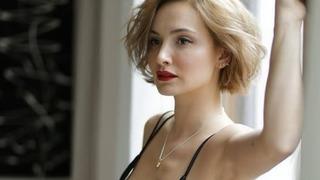 TRT dizisinden çıkartılmıştı! Başak Gümülcinelioğlu'ndan karnı burnunda poz geldi