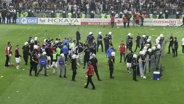 TFF, Elazığspor-Vanspor maçı kararını açıkladı! Hükmen mağlubiyet cezası verildi