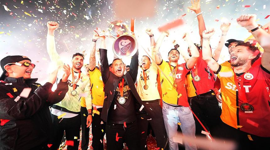 Galatasaray'ın yıldızı ayrılığı açıkladı! "Bir haftadır çok ağladım, belki de son maçım"