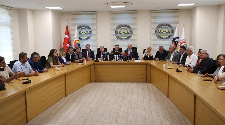 Diyarbakır'da 53 sivil toplum kuruluşundan "Terörsüz Türkiye" sürecine destek açıklaması