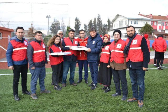 Genç Kızılaycılardan, Balkes’e baklava