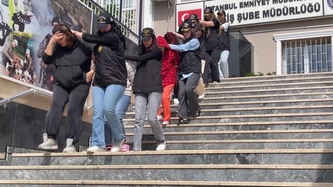 Yurt dışından iş vaadiyle getirip fuhuşa zorlamışlar! Savunmaları pes dedirtti: Korsan taksicilik yapıyoruz 4