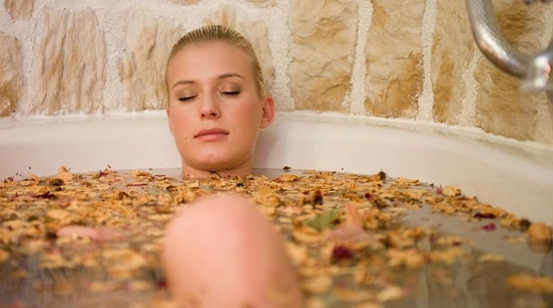 Banyoda spa etkisini yaratmak için uygulayabileceğiniz basit yöntemler 2