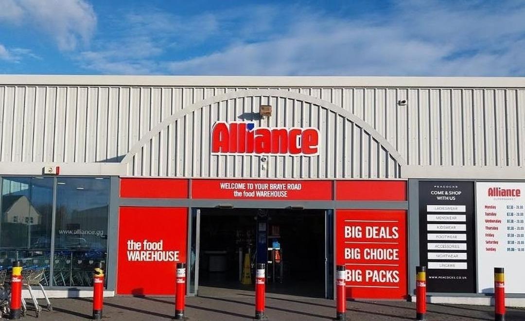 40 yıllık çalışana verilen hediye olay oldu!  Hakaret  sayıldı, patronuna tepki yağdı 4