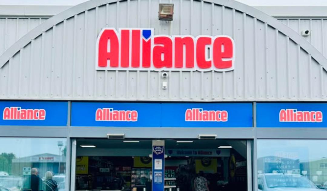 40 yıllık çalışana verilen hediye olay oldu!  Hakaret  sayıldı, patronuna tepki yağdı 1