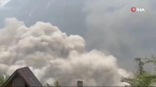 Felaketi yaşıyorlar: Buzul çöktü! Bir köy yok oldu... 1 kişiden haber alınamıyor