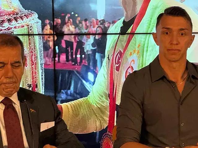 Galatasaraylı taraftarları üzecek haber! Muslera kendisi duyurdu