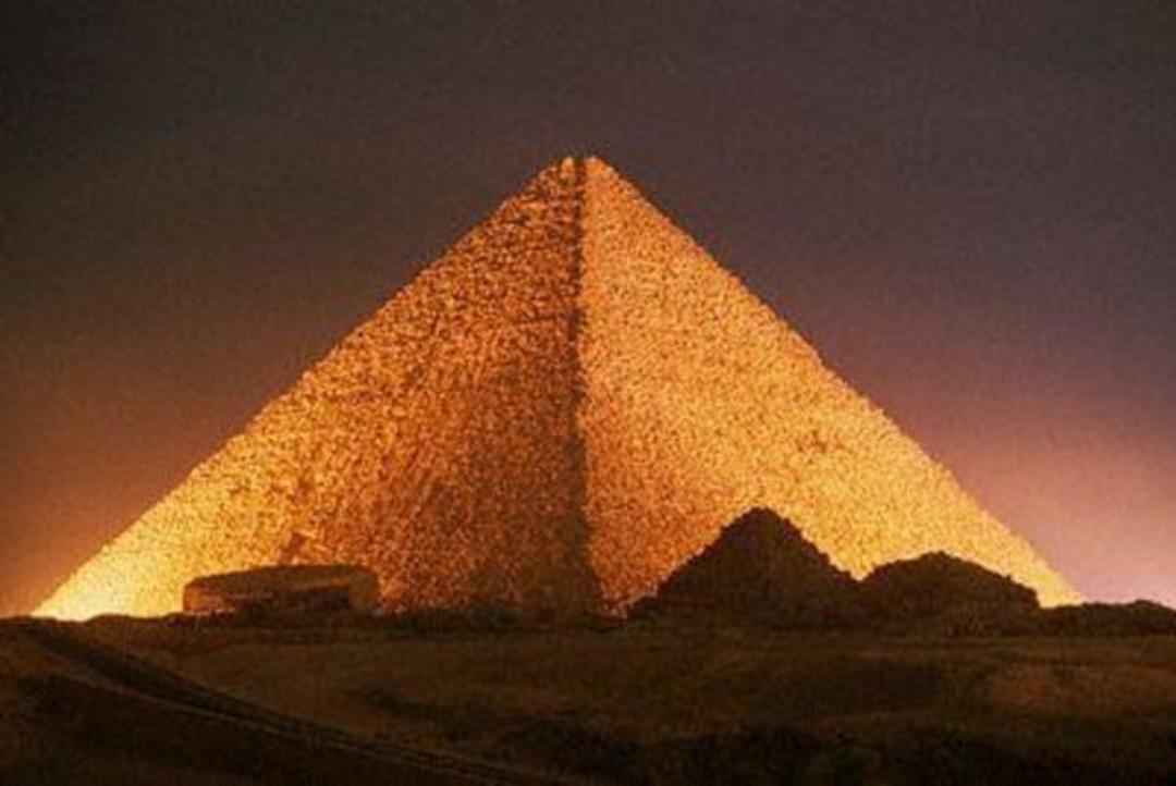 Giza Piramidi'nin sırrı &ccedil;&ouml;z&uuml;ld&uuml;