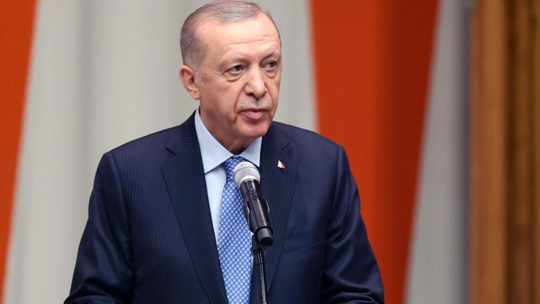 Cumhurbaşkanı Erdoğan dan yeni anayasayla ilgili çok net çıkış! "Bizim derdimiz var" diyerek açıkladı: "Biz yeni anayasayı Tayyip Erdoğan için değil, 86 milyon için istiyoruz" 2