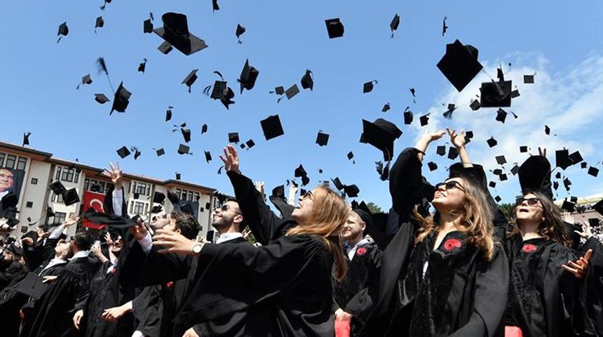 TÜİK açıkladı: Yükseköğretim mezun oranları yüzde 44,9 oldu! 25-34 yaş grubundaki mezuniyet oranları arttı...