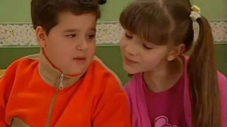 Sihirli Annem’in Tuğçe’si Damla Ersubaşı evinin kapılarını ilk kez açtı! Kızlarıyla bu evde yaşıyor