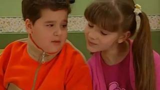 Sihirli Annem’in Tuğçe’si Damla Ersubaşı evinin kapılarını ilk kez açtı! Kızlarıyla bu evde yaşıyor