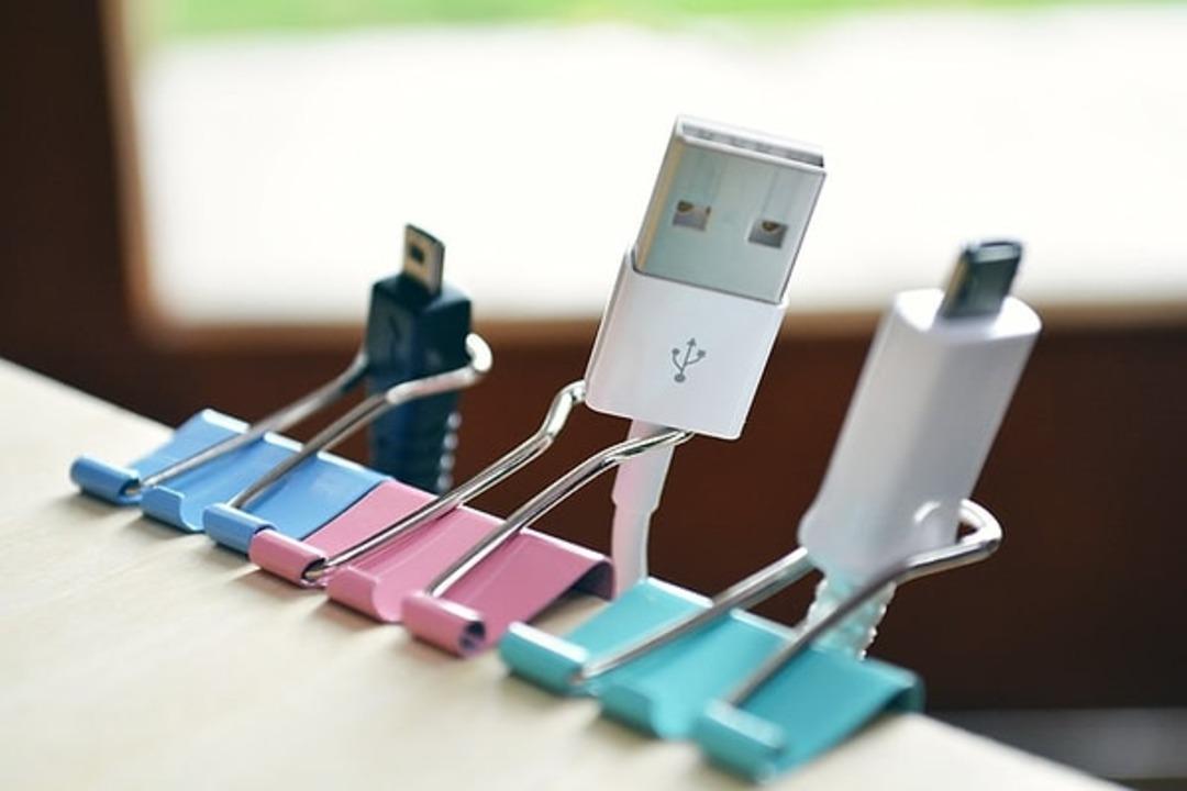 Kablo karmaşasından bıktık! Gizlemek için deneyebileceğiniz estetik yollar 8