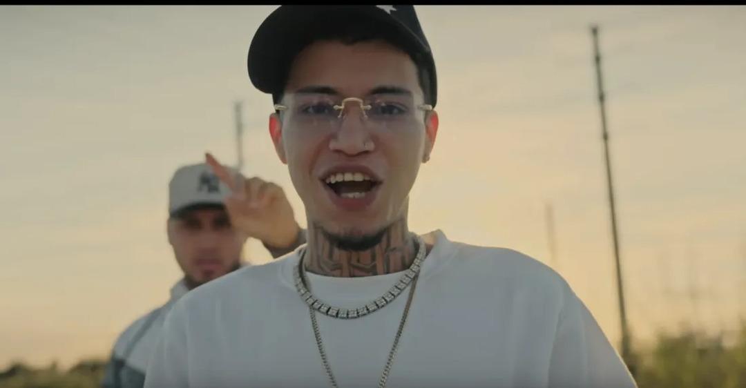 Trump beni sınır dışı etme diye şarkı yazmıştı! Klibi gerçek oldu: Gözaltına alındı 1