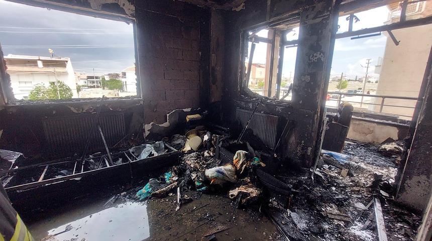 Eski eşinin evine gitti: Tartışınca evi yaktı! Ortalığı ateşe verip polis merkezine gitti