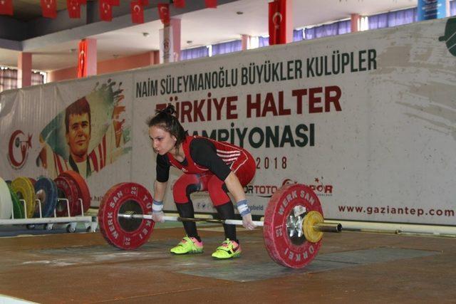 Naim Süleymanoğlu Kulüpler Türkiye Halter Şampiyonası Gaziantep’te Başladı