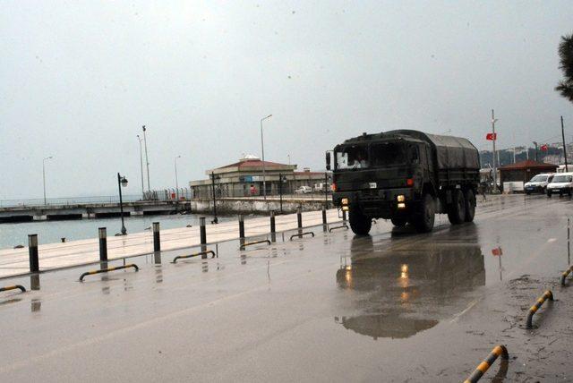 Sinop’a gelen askeri araçlar dikkat çekti