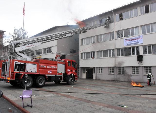 Okuldaki tatbikat gerçeğini aratmadı