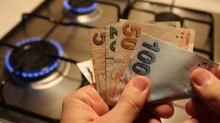 Bakan Bayraktar açıkladı! Elektrik ve doğal gaza zam gelecek mi? Yaz aylarını işaret etti