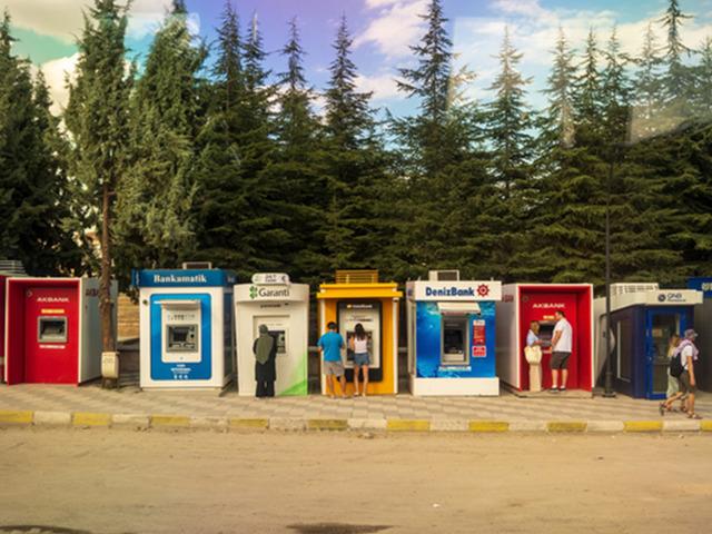 ATM'den para &ccedil;ekmede yeni d&ouml;nem 1 Ocak'ta başlıyor! 