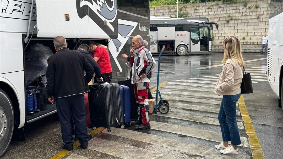 AA-20250530-38129528-38129523-ISTANBULDA_KURBAN_BAYRAMI_ONCESI_OTOBUS_BILETLERI_TUKENDI_EK_SEFERLER_DEVREYE_GIRDI