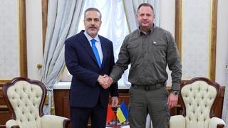 Bakan Fidan'dan Ukrayna Devlet Başkanlığı Ofisi Başkanı Yermak ile temas