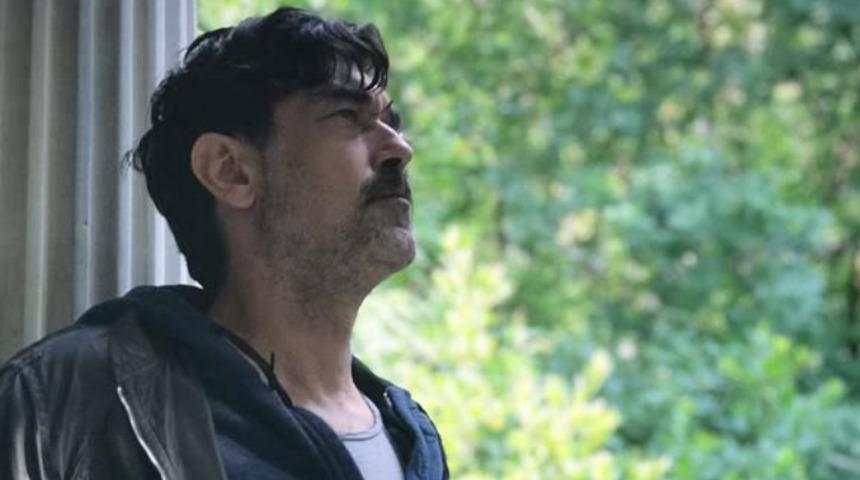 Şöhreti geride bırakıp kendine çiftlik kurdu! 300 bin dolarlık arsaya villa inşa etti! Burak Hakkı uzun zaman sonra ortaya çıktı 