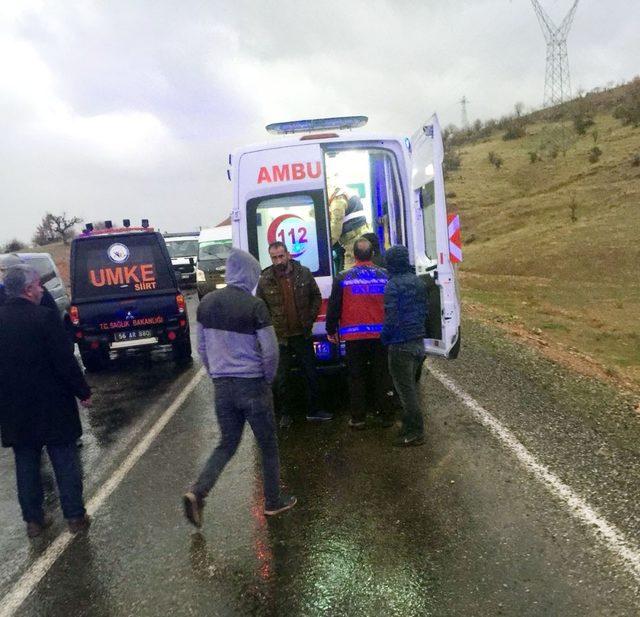 Siirt’te virajı alamayan araç takla attı: 2 yaralı