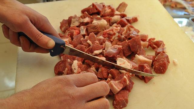 Bayram eti tehlike olmasın! İyi pişirilmeyen et, ciddi mide ve bağırsak sorunu oluşturur! Parça etler derin dondurucuda ne kadar süre durmalıdır?