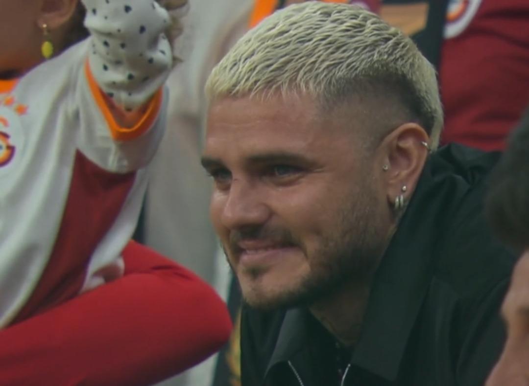 Fernando Muslera ve Mertens e duygusal veda! Tribünlerde gözyaşları sel oldu, bir devir sona erdi... 2