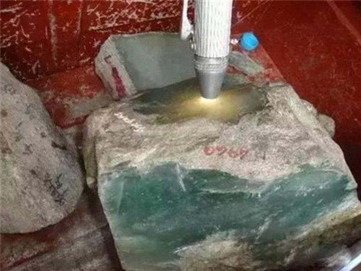 Taş sandı, bakın içinden ne çıktı G5