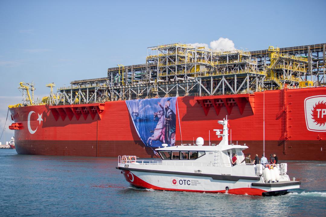 AA-20250531-38138780-38138767-TURKIYENIN_ILK_YUZER_DOGAL_GAZ_URETIM_PLATFORMU_OSMAN_GAZI_FILYOS_LIMANINDA