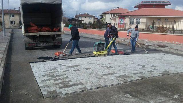 Erzincan Belediyesi yayaların ve sürücülerin emniyetini önemsiyor