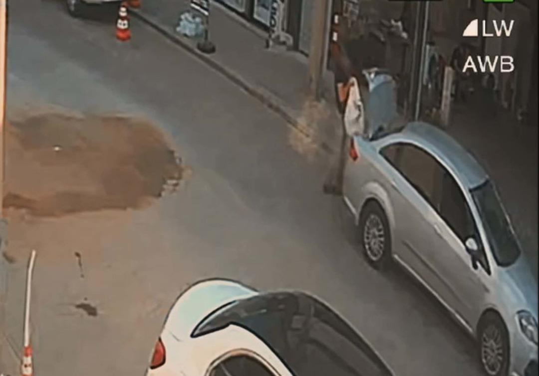 Fabrikaya işçi gibi gidip, 20 milyon değerinde eşya çalmış! Çaldıkları arasında kalorifer peteği de var musluk da... 2