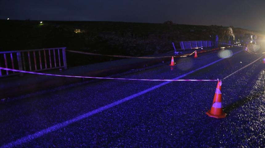 Batman'da çaya devrilen kamyonete ulaşıldı