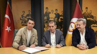 Galatasaray'dan Muslera ile sürpriz imza!