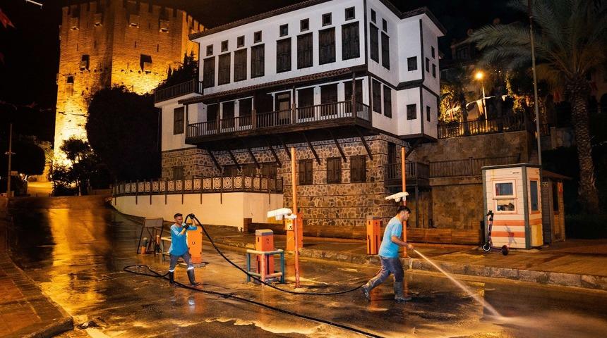 Alanya'da bayram öncesi kapsamlı temizlik seferberliği