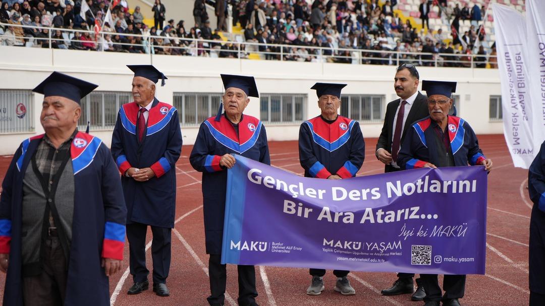 76 yıl sonra gelen mezuniyet: Bir ömür boyu beklenen hayaller gerçek oldu 6