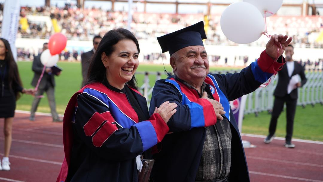 76 yıl sonra gelen mezuniyet: Bir ömür boyu beklenen hayaller gerçek oldu 5