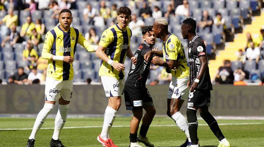 Fenerbahçe sezonu 3 puanla tamamladı! Sarı-Lacivertliler Konyaspor karşısında ikinci yarıda geri döndü
