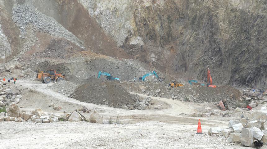 Endonezya'da taş ocağı faciası! 14 kişi hayatını kaybetti, enkaz altında kalanlar var