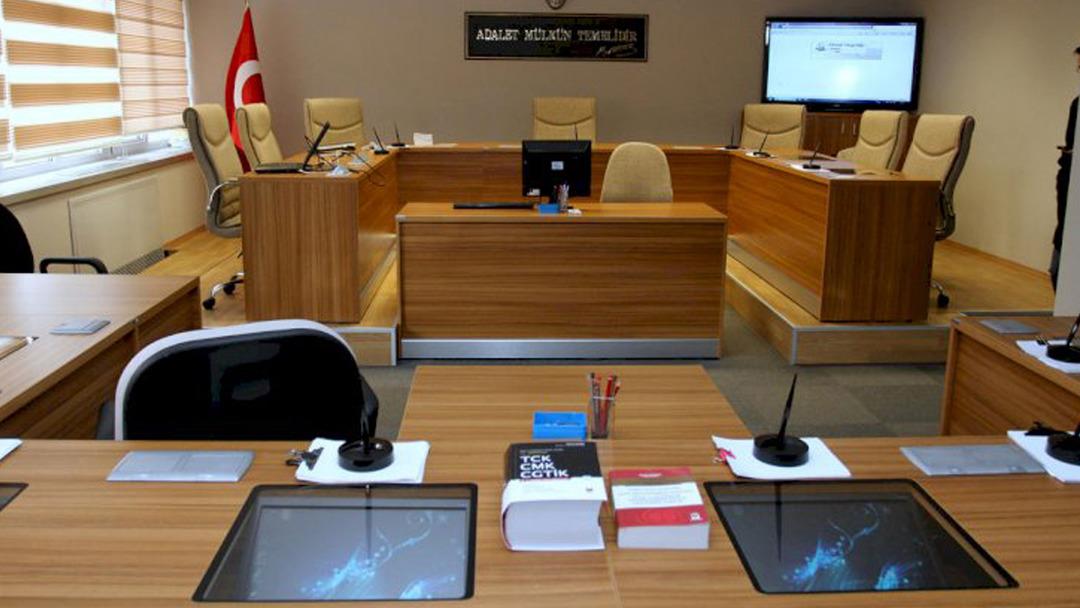 Ankara Adliyesi nde akıllara durgunluk veren olay... Savcı şifresiyle UYAP sistemine girip dosyaları kapatmış! Zabıt katibi tutuklandı 1