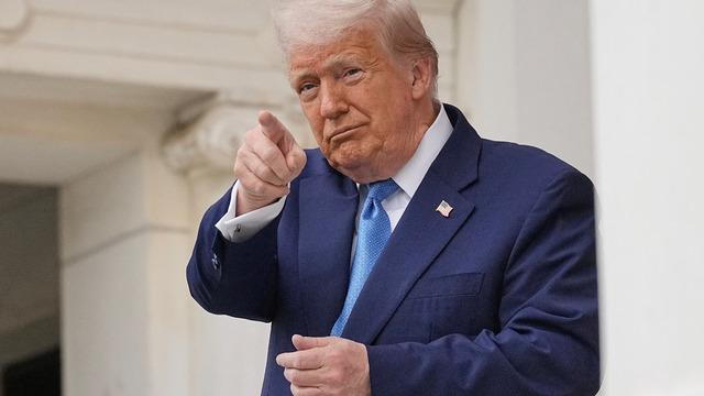 Trump, ithal kamyonlara yönelik yüzde 25'lik tarifenin 1 Kasım itibarıyla uygulanacağını açıkladı