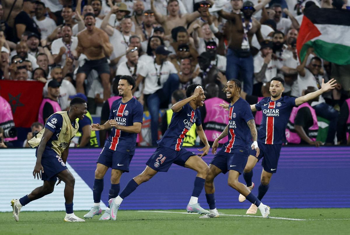 2025-05-31T204840Z_768126782_UP1EL5V1LT272_RTRMADP_3_SOCCER-CHAMPIONS-PSG-INT-REPORT