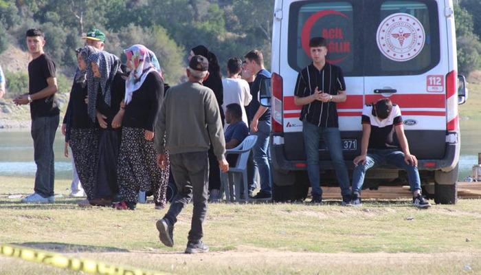 20275484-700x400 Tekneden düşen genç adamın 5'inci günde cansız bedeni bulundu
